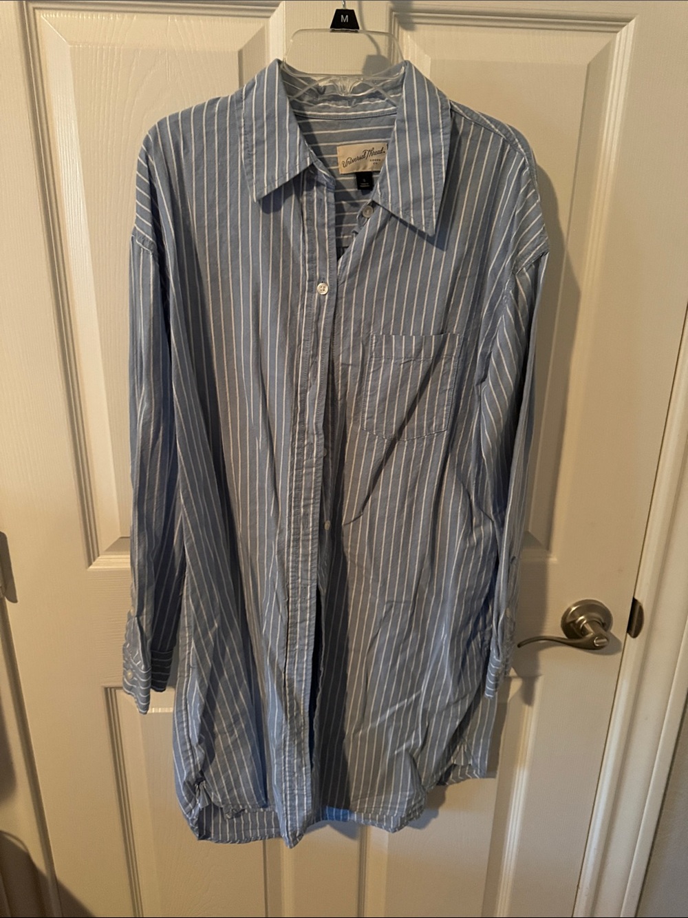 Universal Thread Blue and White Striped Men's Button-Down Shirt